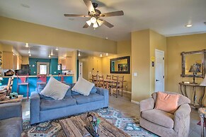 Modern Moab Townhome With Shared Pool & Hot Tub!