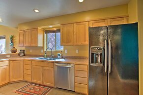 Modern Moab Townhome With Shared Pool & Hot Tub!