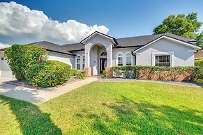 12 Mi to Disney: Home w/ Pool & Spa in Clermont