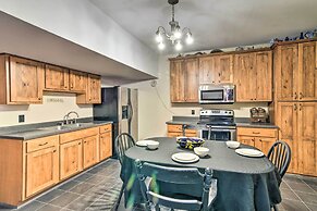 Raccoon River Retreat: Indoor Pool & Outdoor Fun!