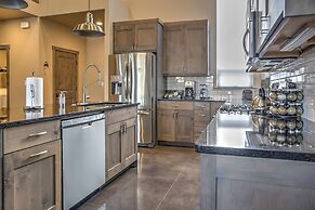 Upscale Moab Home w/ Red Rock Views & Hot Tub