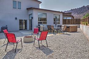 Upscale Moab Home w/ Red Rock Views & Hot Tub