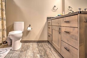 Upscale Moab Home w/ Red Rock Views & Hot Tub