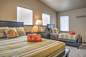 Upscale Moab Home w/ Red Rock Views & Hot Tub