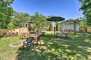 People and Paws Vacation Home by Wisconsin Dells!