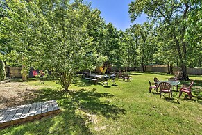 People and Paws Vacation Home by Wisconsin Dells!