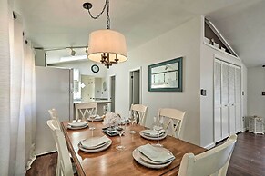 Beachy Lavallette Cottage w/ Outdoor Shower, Patio