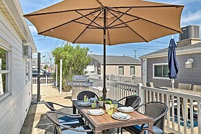 Beachy Lavallette Cottage w/ Outdoor Shower, Patio