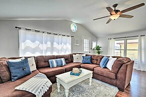 Beachy Lavallette Cottage w/ Outdoor Shower, Patio