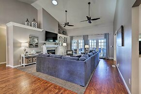 Upscale Flagstaff Home w/ Hot Tub & Mountain Views