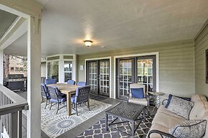 Upscale Flagstaff Home w/ Hot Tub & Mountain Views