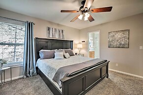 Upscale Flagstaff Home w/ Hot Tub & Mountain Views