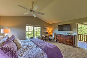 Upscale Flagstaff Home w/ Hot Tub & Mountain Views