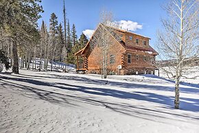 Cozy Family Cabin: Game Room, Near National Parks!