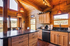 Cozy Family Cabin: Game Room, Near National Parks!