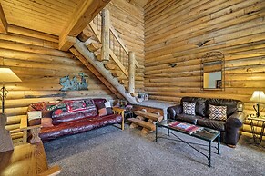 Pet-friendly Moab Cabin w/ Mtn Views & Bbq!
