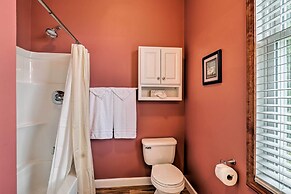 Unique Ovid Apt w/ Grill on Cayuga Wine Trail!