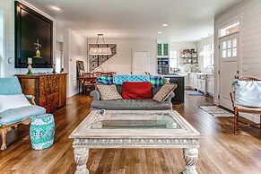 Modern Gearhart Getaway, Walk to Beach & Downtown!