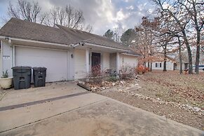 Tahlequah Duplex w/ Screened-in Porch & Fire Pit!