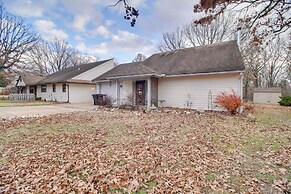 Tahlequah Duplex w/ Screened-in Porch & Fire Pit!