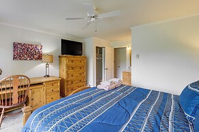 Banner Elk Mountain-view Condo: 3 Mi to Skiing!