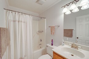 Banner Elk Mountain-view Condo: 3 Mi to Skiing!