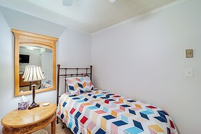 Banner Elk Mountain-view Condo: 3 Mi to Skiing!