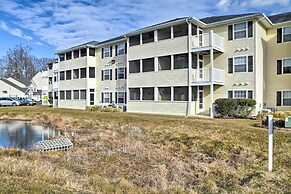 4 Mi to Ocean: Lewes Beach Condo w/ Screened Porch
