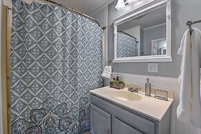 Pet-friendly Cabin - 1 Mi From Fontana Lake!