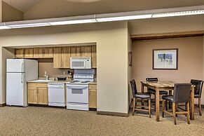 Cozy Family-friendly Fraser Condo w/ Mtn Views!