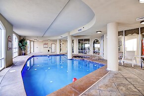 Sleek Gulfport Condo w/ Ocean Views & Pool Access!