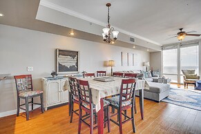 Sleek Gulfport Condo w/ Ocean Views & Pool Access!