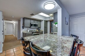 Walk to Park: Scottsdale Condo w/ Community Pool!