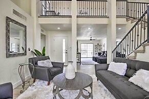 8 mi to Westgate: Family-friendly Glendale Home!