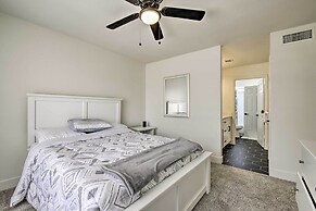 8 mi to Westgate: Family-friendly Glendale Home!