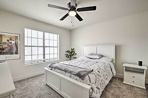 8 mi to Westgate: Family-friendly Glendale Home!