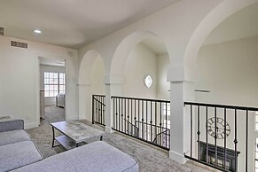 8 mi to Westgate: Family-friendly Glendale Home!