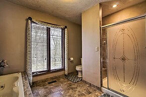 Tranquil Family Home w/ Yard, 14 Mi to Springfield