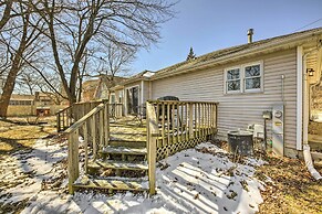 Twin Lakes Escape w/ Deck < 1 Mi to Beach!