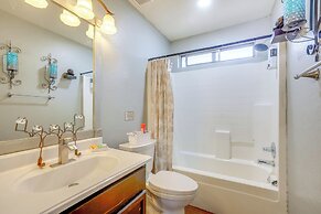 4 Mi to State Farm Stadium: Avondale Home w/ Patio