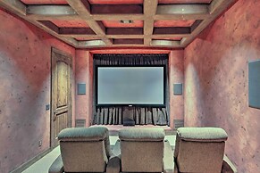 Near Golfing: Mesa Villa w/ Outdoor Oasis & Pool!