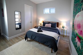 Modern Flagstaff Escape w/ Grill, 3 Mi to Downtown