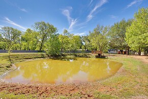 Couples Retreat In Canton w/ Patio, Trail & Yard!