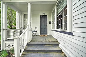 Romantic Apt Near Wineries, Golf & Lake Erie!