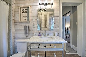 Romantic Apt Near Wineries, Golf & Lake Erie!