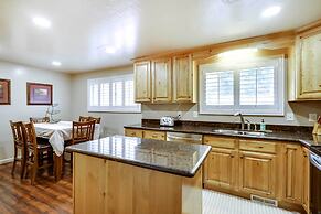 Updated Ranch Apartment w/ Deck - 9 Mi to Downtown