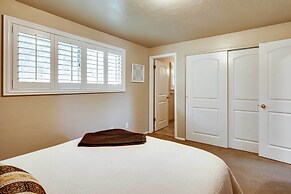 Updated Ranch Apartment w/ Deck - 9 Mi to Downtown