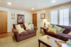 Updated Ranch Apartment w/ Deck - 9 Mi to Downtown