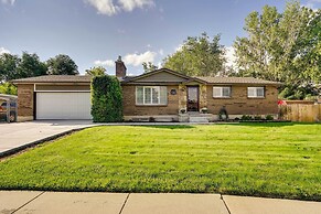 Updated Ranch Apartment w/ Deck - 9 Mi to Downtown