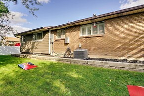 Updated Ranch Apartment w/ Deck - 9 Mi to Downtown